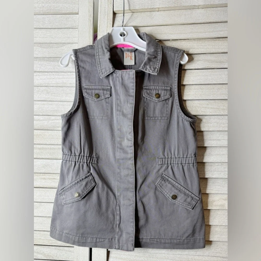 Cat& Jack. Gray Utility Vest. Great Condition. Size Small.